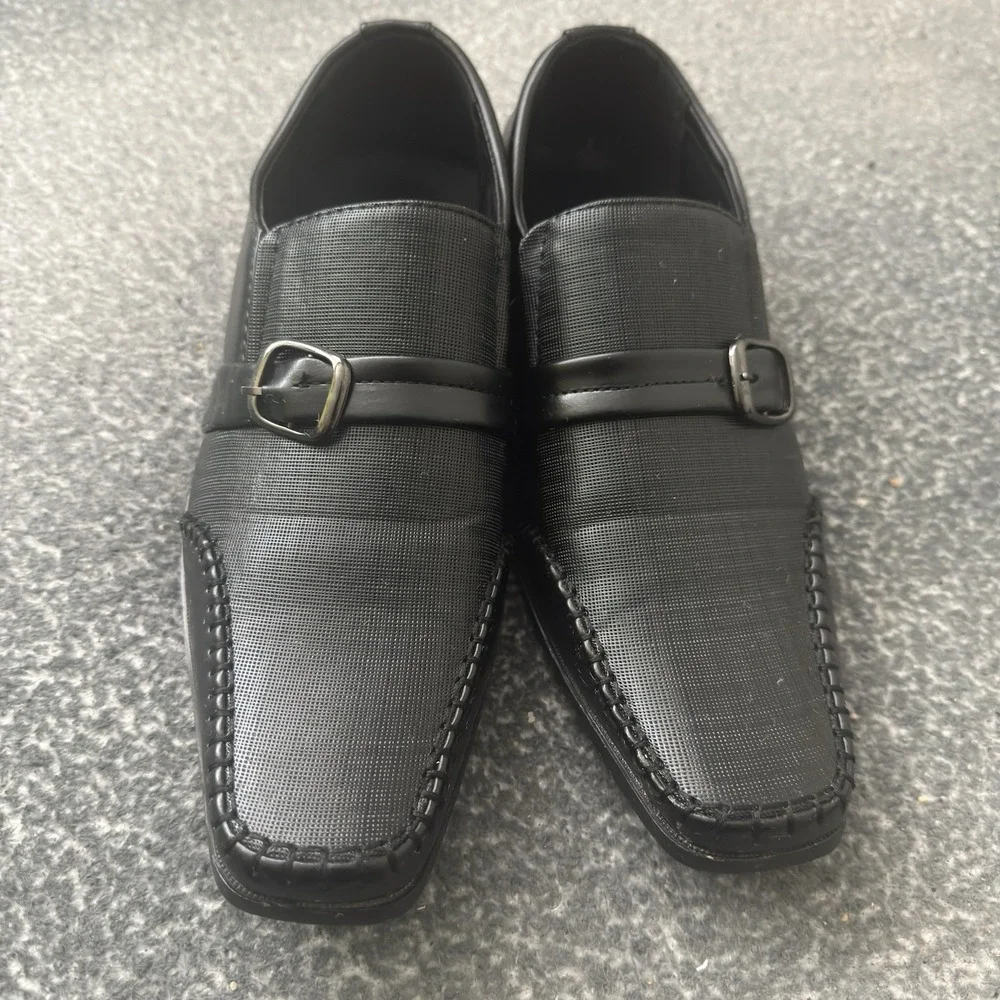 Dress Men's Shoes Black Size 8.5 Excellent Condition‎